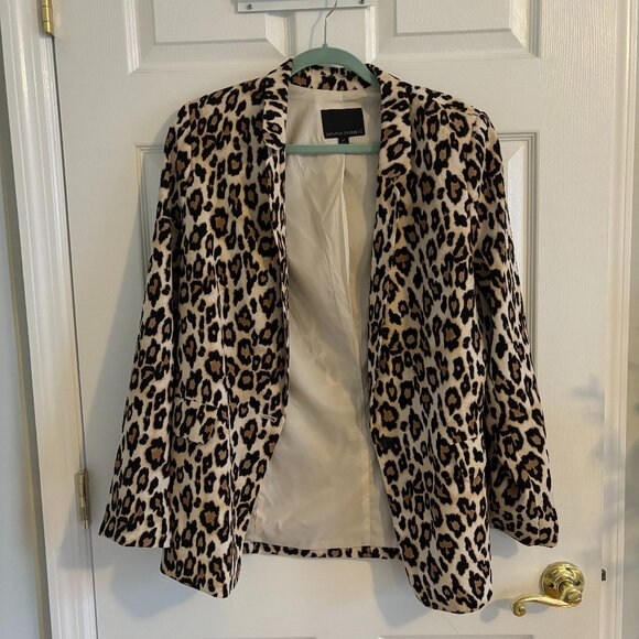 Banana Republic Jackets & Blazers - Banana Republic Leopard Print Blazer